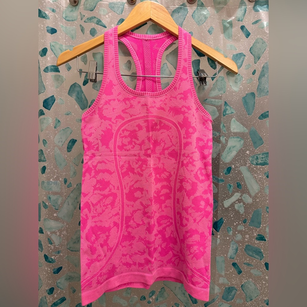 Lululemon Swiftly Tech Tank (size 4)